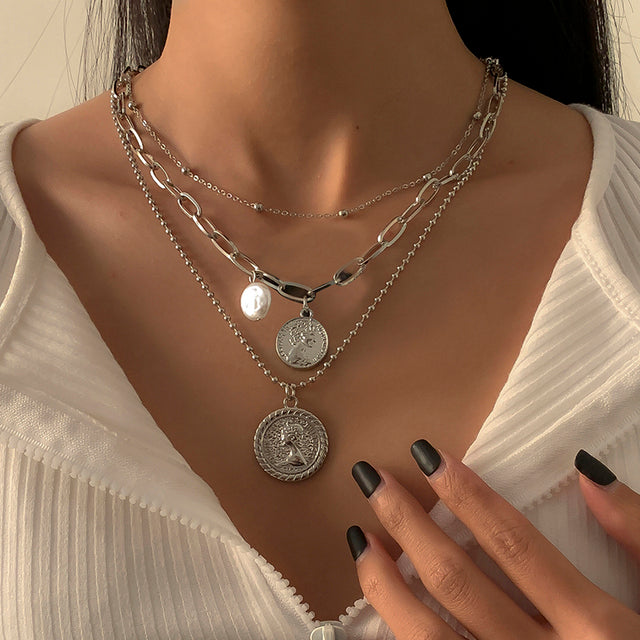 Goth Baroque Pearl Coin Portrait Pendant Necklace for Women Vintage Aesthetic Jewelry